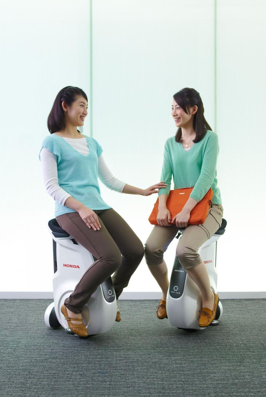  Honda Uni-Cub Personal Mobility Device 2012 года  (фото 14 из 30)